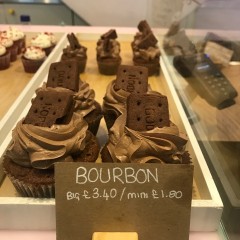 My visit to Crumbs and Doilies!