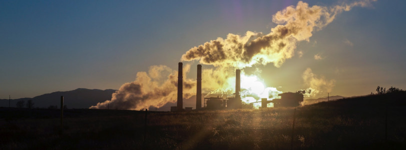 A third of top UK companies exposed for high CO2 emissions