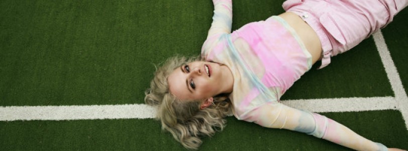 Kate Lomas' 'Happy Like This' honoured on the #BTTVMusic playlist