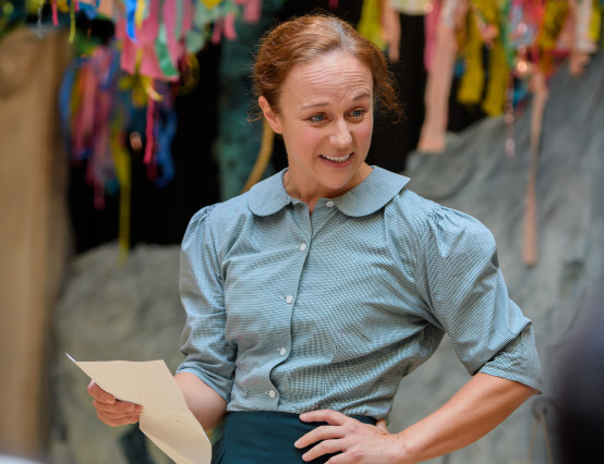 Interview with actress Emma Manton