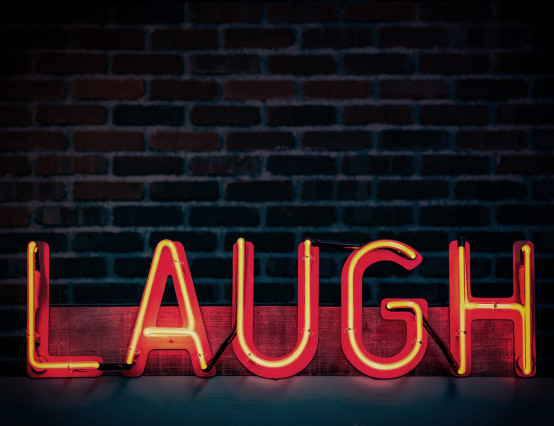 Laughing with computers: using AI for comedic effect