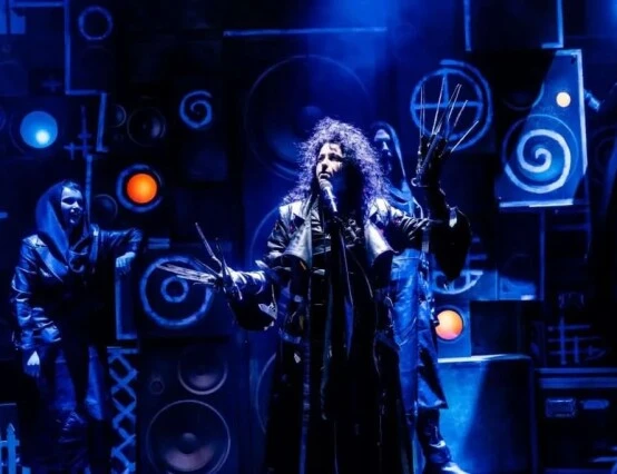 Scissorhandz: Fresh View on Tim Burton's Classic