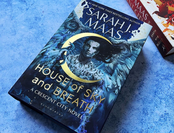 Review: Crescent City Book 2 - House of Sky and Breath by Sarah J. Maas