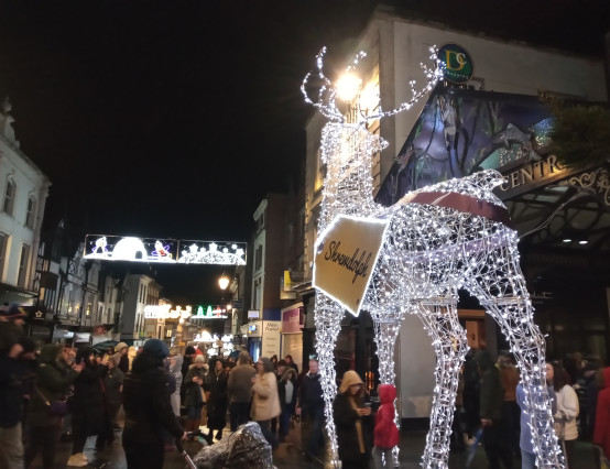 Shrewsbury Lights Review: Absolutely heaving with people… and festive cheer!
