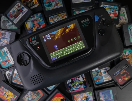 From one screen to another: bringing video games to the small screen